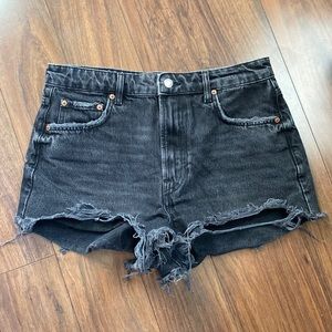 Zara, The High Waist Short